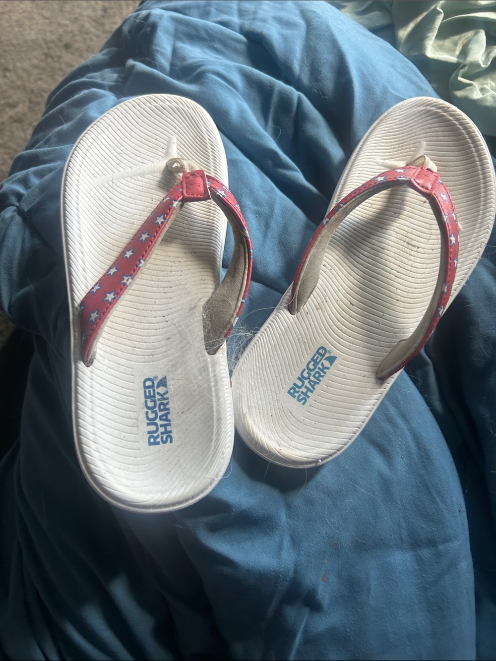 Rugged Shark Women’s White Flip Flops with Red Star-Print Straps